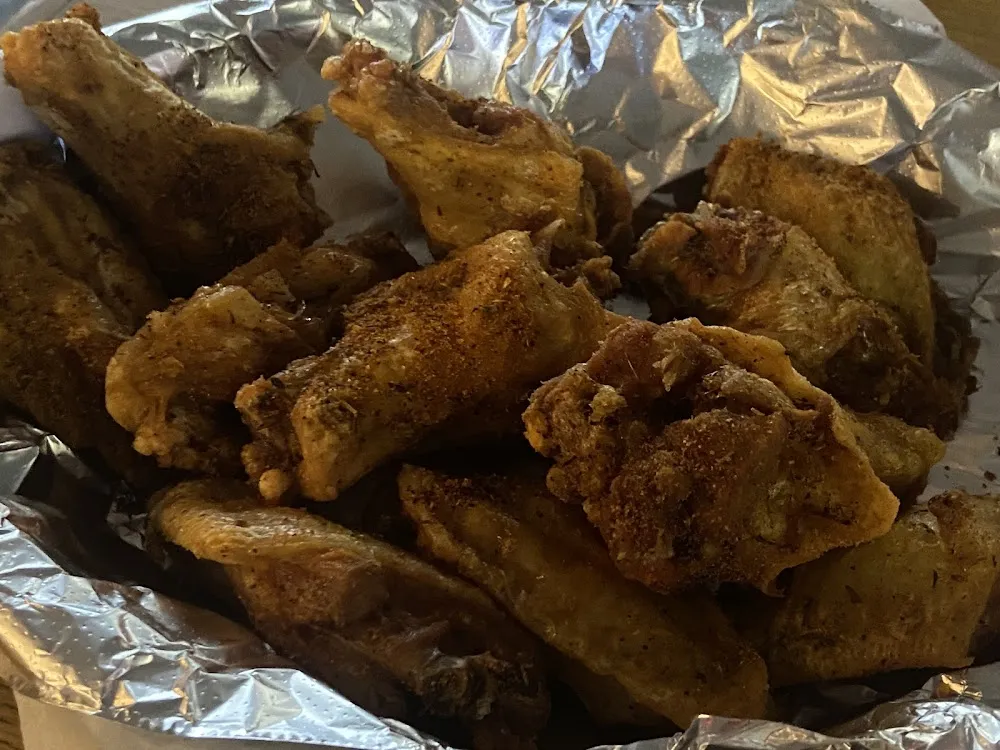 Weekend 20 Wings and Pitcher of Beer 28